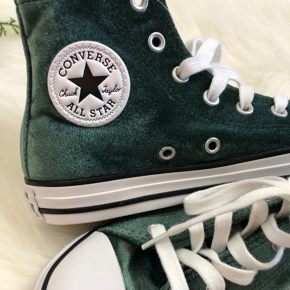 green velvet converse